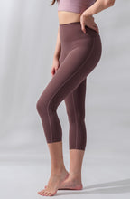 Load image into Gallery viewer, Kaylie Capri Leggings (Plum)
